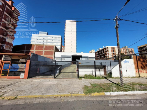 Cochera En Muy Buena Ubicación -san Bernardo!!