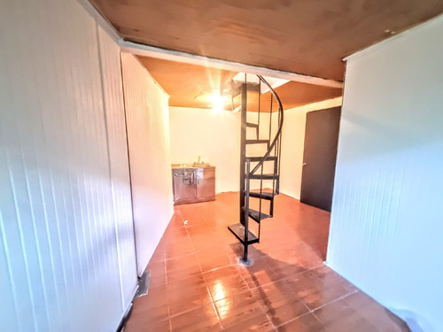 Real Oportunidad Inversión! 12 Dorm. 6 Baños, 3 Deptos Inter