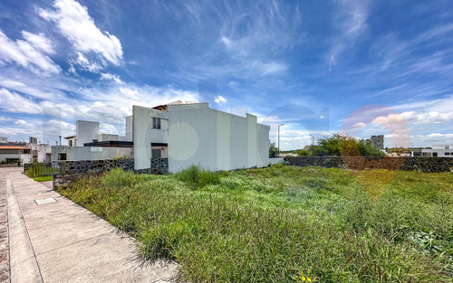 Terreno Plano En Venta En La Vista Residencial En Condominio Lomas De La Vista