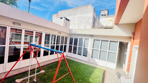 Casa Distinguida Y Moderna. Gba Oeste, Merlo Centro. Zona Residencial, Segura Tranquila. (toma Propiedad Menor Valor O Financia El 40%)