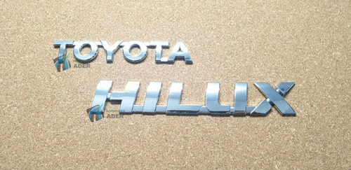 2 Insignias Leyenda De Porton Toyota Hilux 2005 A 2015 