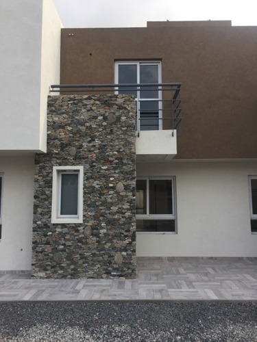 Imagen 3 de 5 de Duplex En Venta En Ituzaingo Norte