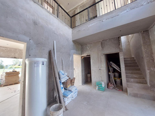 Imagen 3 de 29 de Casa En 2 Plantas A Estrenar