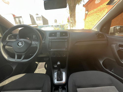 Volkswagen Vento 1.6 Confortline At