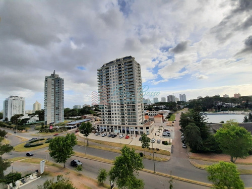 Imagen 7 de 21 de Apartamento Reciclado En Edificio Dormar No Se Lo Pierda!