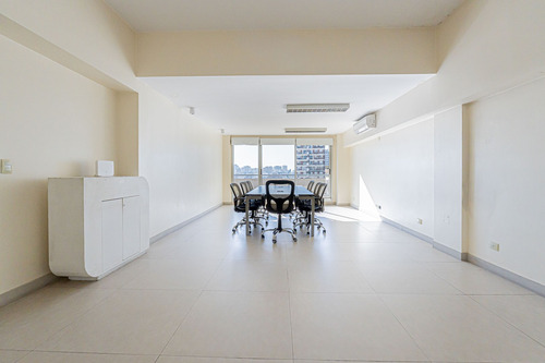 Oficina Comercial - Apta Show Room - Cochera Fija