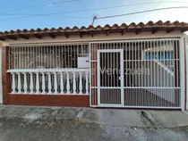 Comprar Daniela Linarez Vende Casas En Excelente Zona De Cabudare Con Iluminacion Natural Acabados Modernos Amplia Y En Optimas Condiciones Contactame                                                          