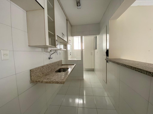 Apartamento À Venda Na Rua Engenheiro Milton Oliveira, Barra, Salvador - Ba - Liv-12165