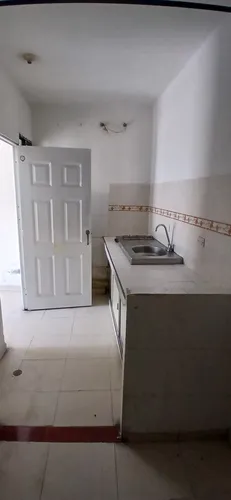 Alquiler De Local O Apartaestudio Con Baño Y Cocineta