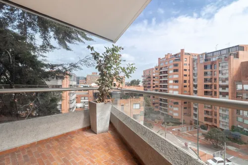 Apartamento En Venta En Los Rosales. Cod V15140