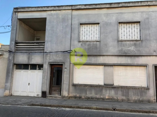 Calle Treinta Y Tres