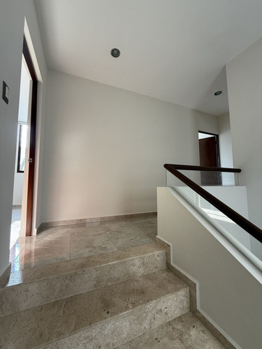 Casa De 4 Recámaras + Cuarto De Servicio, En Residencial Parque Natura En Cholul