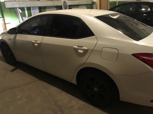 Toyota Corolla Xei 1.8 6m/t