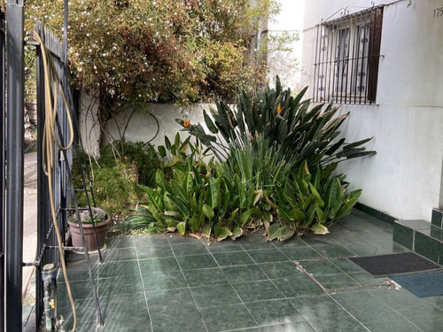 Vendemos Casa A Pasos De Domingo Santa Maria,216 Mt2 Totale