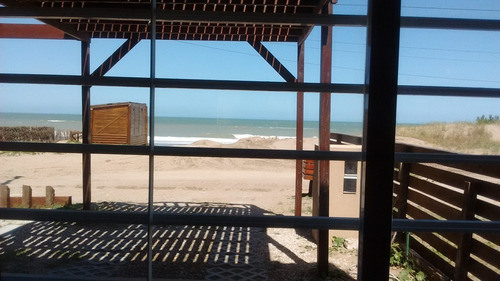 Imagen 3 de 18 de Villa Gesell Frente Al Mar Oportunidad Urgente En Block 2