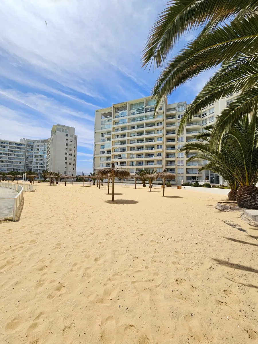 Imagen 1 de 22 de Arriendo Departamento En Laguna Del Mar (170439)