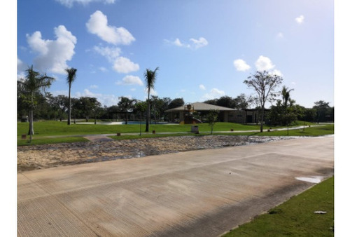 Imagen 5 de 8 de Se Vende Terreno En Esquina Privada Oasis En Yucatan Countr