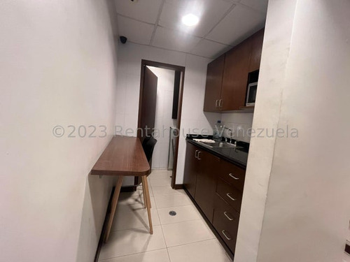 Oficina En Venta Chuao Eurobuilding Dm 24-7532