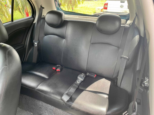Imagem 9 de 10 de Nissan March 1.6 Sl 16v Flex 4p Manual