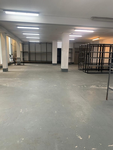 Local Comercial Con Depósito Y Oficinas Corporativas Montacarga Y Cochera