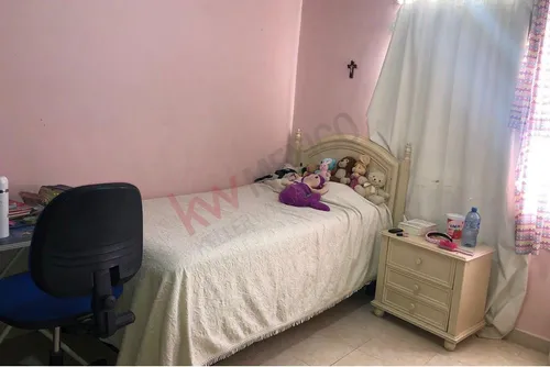 Casa En Venta En Cerrada Azor, Palma Real, Sector Viñedos