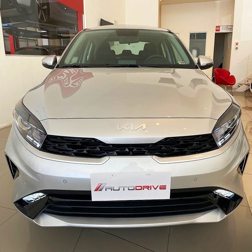 Imagen 2 de 25 de Kia Cerato Sx 2.0 At Unidad Fisica