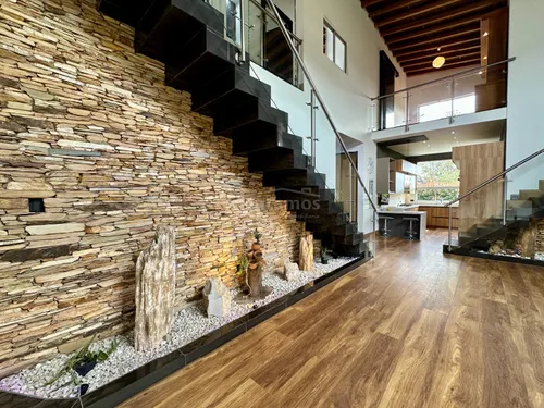 Casa En Arriendo En Altos Del Escobero. Cod A776054