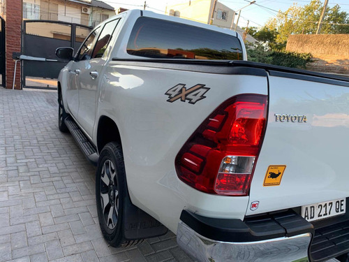 Toyota Hilux 2.8 Cd Srx 177cv 4x4 At 2019