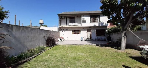 Imagen 2 de 10 de Venta Casa En Berazategui 5 Ambientes Con Patio, Parrilla Y Garage