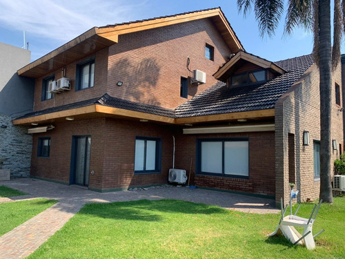 Imagen 12 de 14 de Chalet Doble Lote 6 Amb + Playrooom Y Piscina // Temple 1930