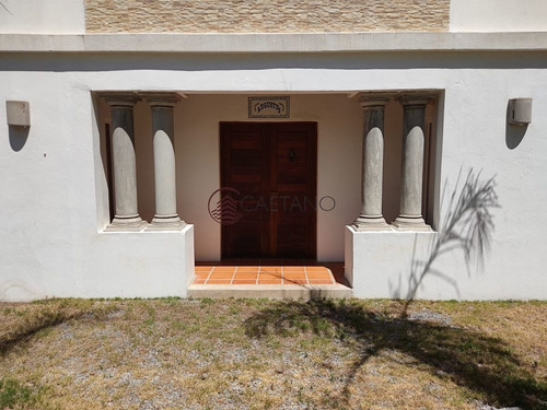 Imagen 4 de 24 de Alquiler Casa En Montoya, 4 Dormitorios Más Servicio. - La Barra Montoya