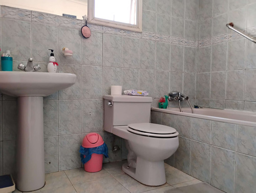 Vendo Excelente Casa 3d/3b/1e. A Pasos De Av. La Florida
