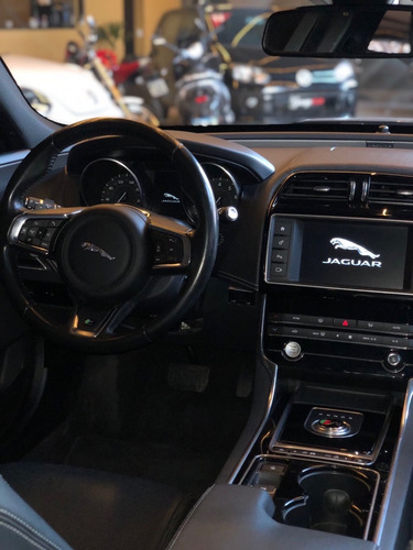 Jaguar XE 2.0 16V SI4 TURBO GASOLINA R-SPORT 4P AUTOMÁTICO