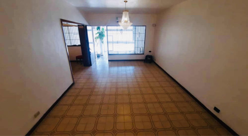 Alquiler Casa Comercial 400m2