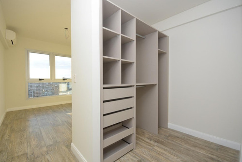 Imagen 25 de 30 de Excelente 4 Ambientes. Vistal Al Rio. Full Amenities.
