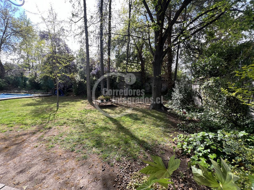 Casa En Venta De 5 Dorm. En Lo Barnechea