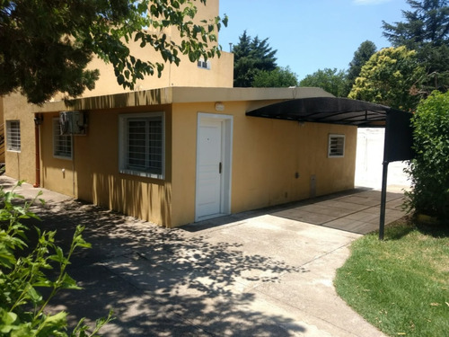 Casa En Complejo Alquiler Anual 2 Dormitorios B° Santa Rita - Villa Carlos Paz