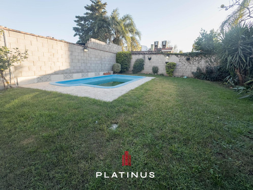 Casa En Venta En Barrio Juan B. Justo De 3 Dormitorios Apta Crédito