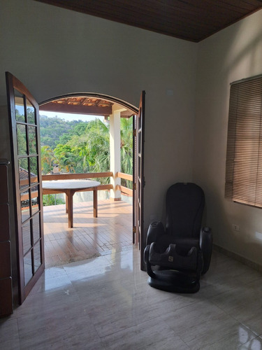 Linda Chácara Ao Lado Do Clube Do Porta Do Sol, Casa Toda Avarandada Com Muito Lazer