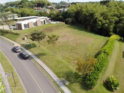 Lote y casalote en venta