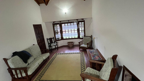 Casa En Venta - 3 Dormitorios 4 Baños - Cochera - 1.500mts2 - General Rodríguez