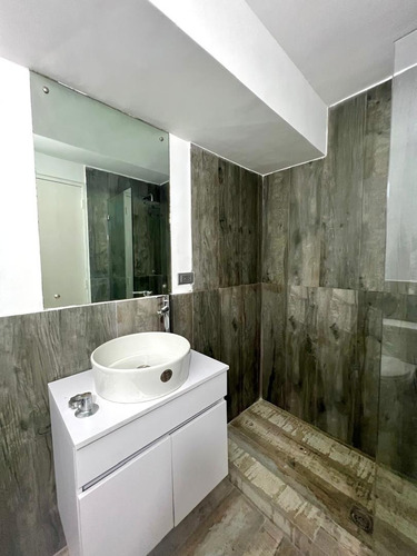 Se Alquila Apartamento Duplex En Alta Florida