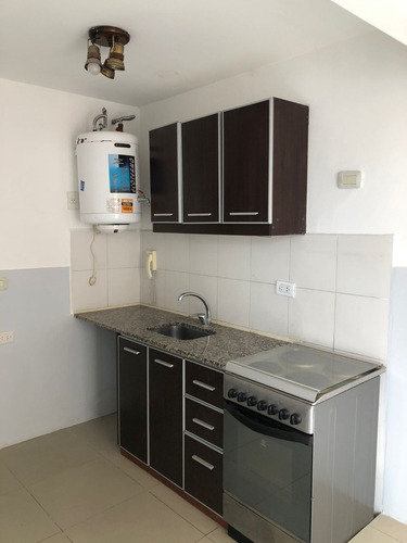Imagen 6 de 13 de Departamento 2 Ambientes, Reacondicionado A Nuevo!