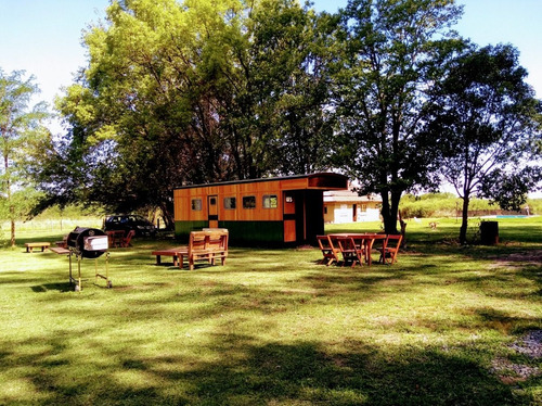 Imagen 6 de 19 de Alquiler Marzo Abril Dos Casas De Campo En Mercedes Para Un Mismo Grupo, 10 Huéspedes. Una Hermosa Hectárea Arbolada, Piscina Cercada, Tv, Wi Fi, Cancha Fútbol, 90 Kmts.caba ,