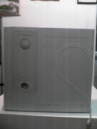Imagen 1 de 3 de Vendemos Computadora Pentium Iv Blanca Tarjeta Madre Roja