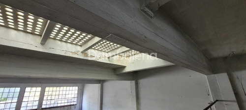 Depósito Galpón En Venta En Morón, G.b.a. Zona Oeste