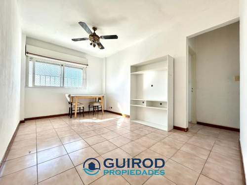 Venta Departamento 3 Ambientes Luminoso Con Bajas Expensas
