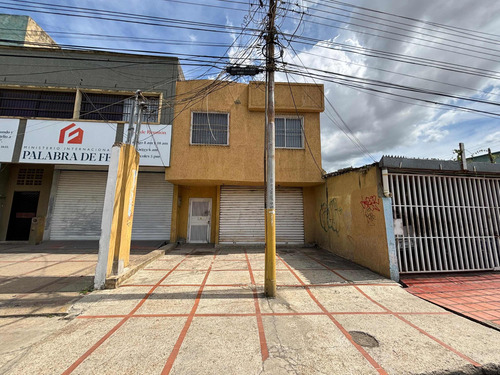 Edificio Comercial Con Excelente Ubicación