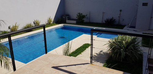 Casa En Ramos Mejía Sur Venta 5 Amb. + Playroom