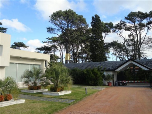 Imagen 27 de 30 de Venta De Casa De 4 Dormitorios En Boulevard Park